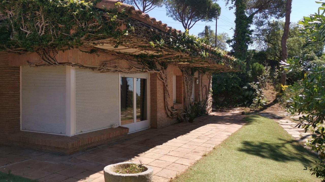 Villa Maresme & Villa Rosa Mataro Exterior photo