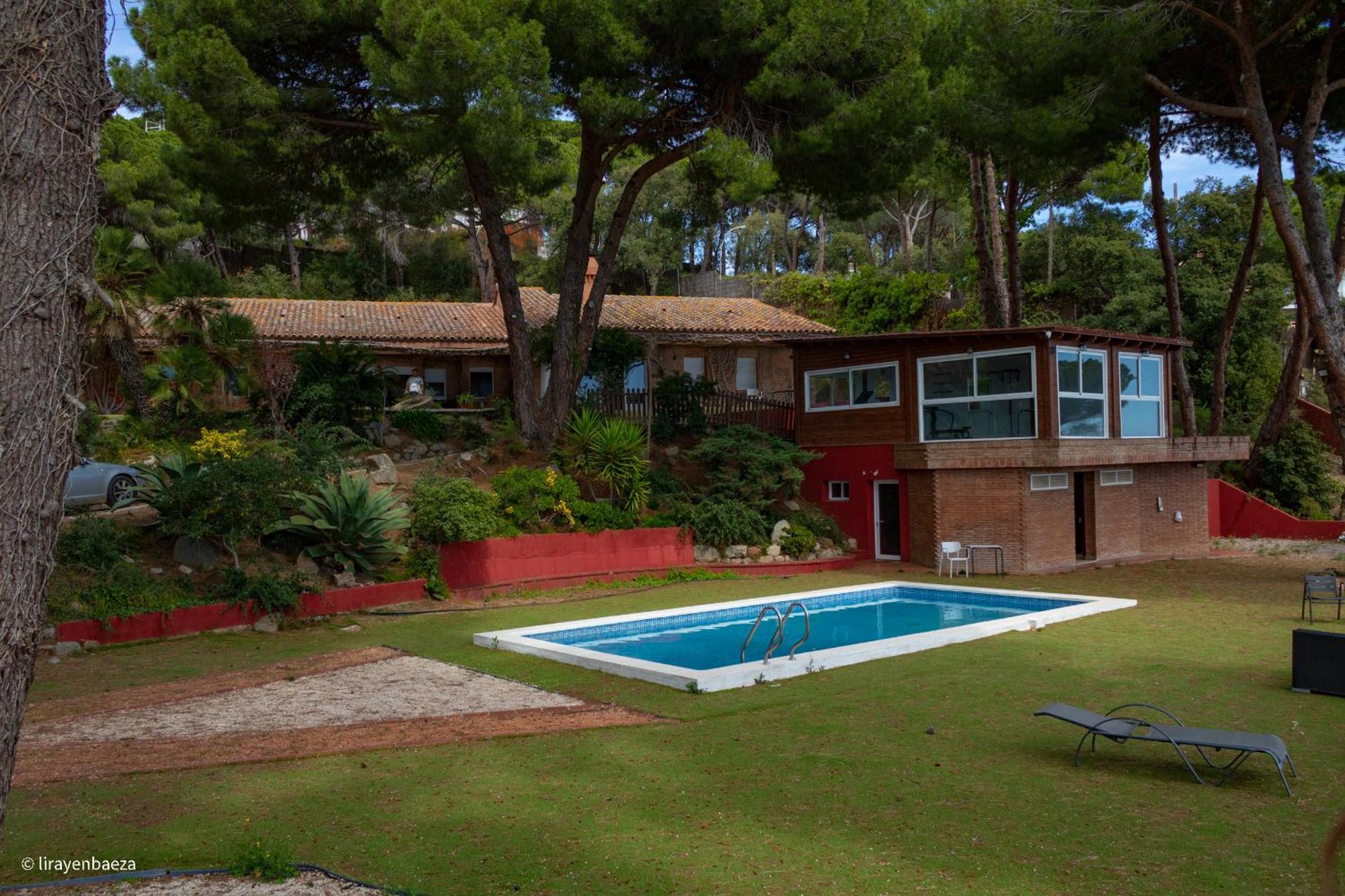 Villa Maresme & Villa Rosa Mataro Exterior photo